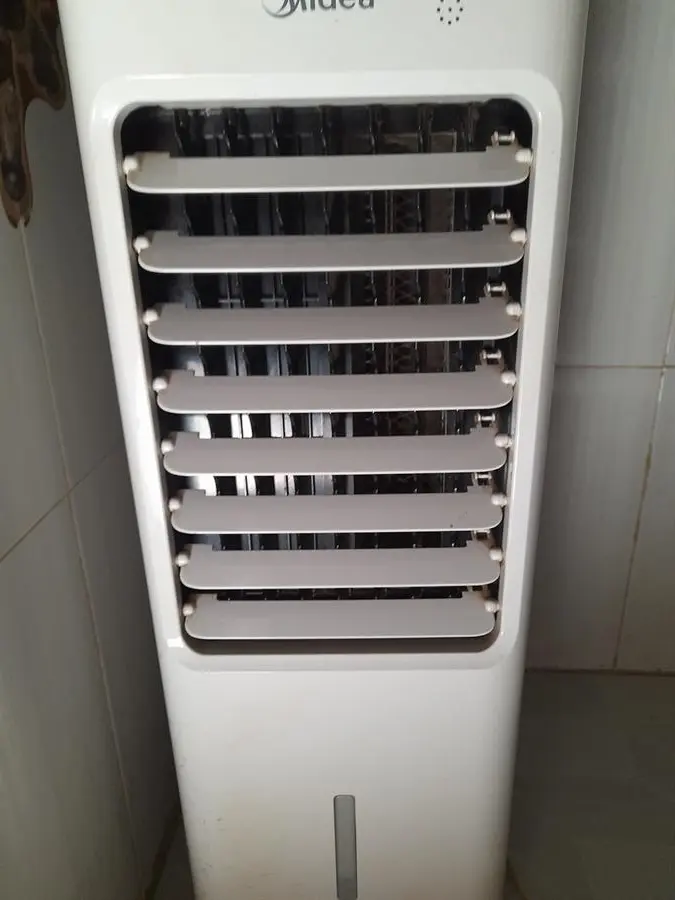 Khách hàng review Quạt điều hòa Midea AC120-16AR 60W 18