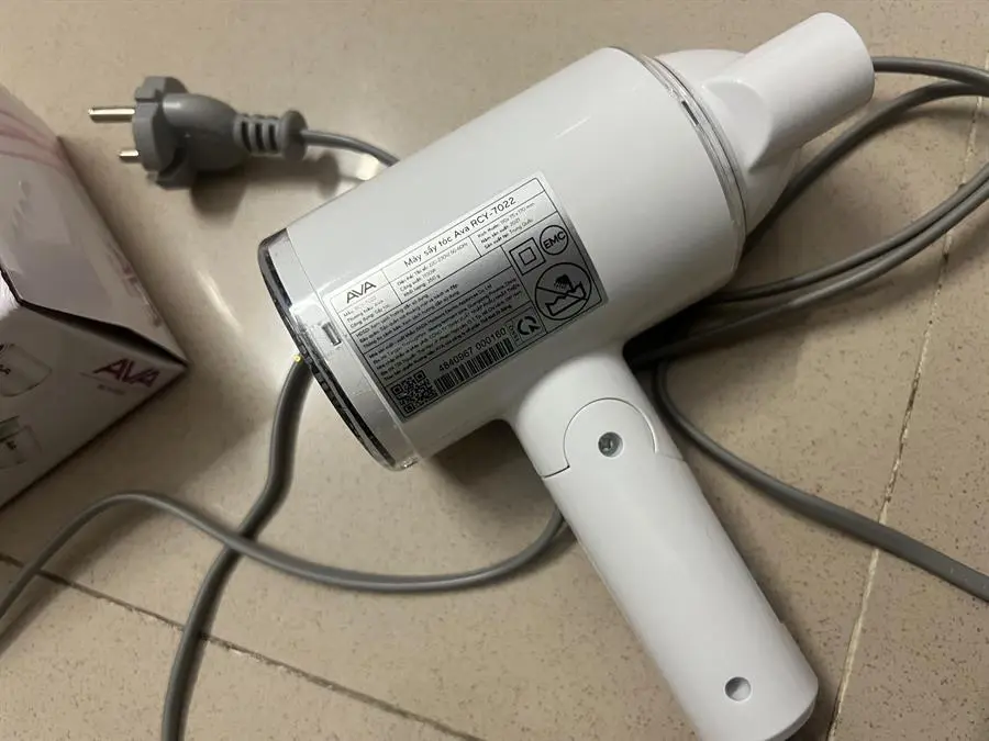 hách hàng review Máy sấy tóc 1100W AVA RCY-7022 6