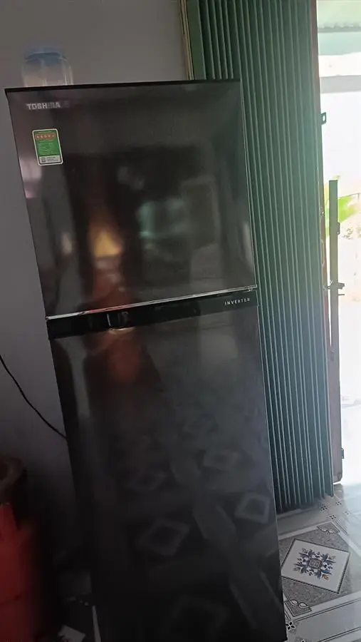 Khách hàng review Tủ lạnh Toshiba Inverter 253 lít GR-B31VU SK 10