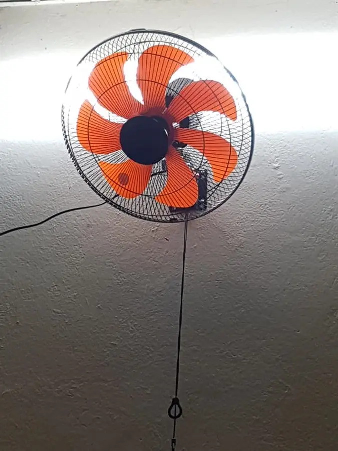 Khách hàng review Quạt treo tường Senko 7 cánh TC1622 65W 30