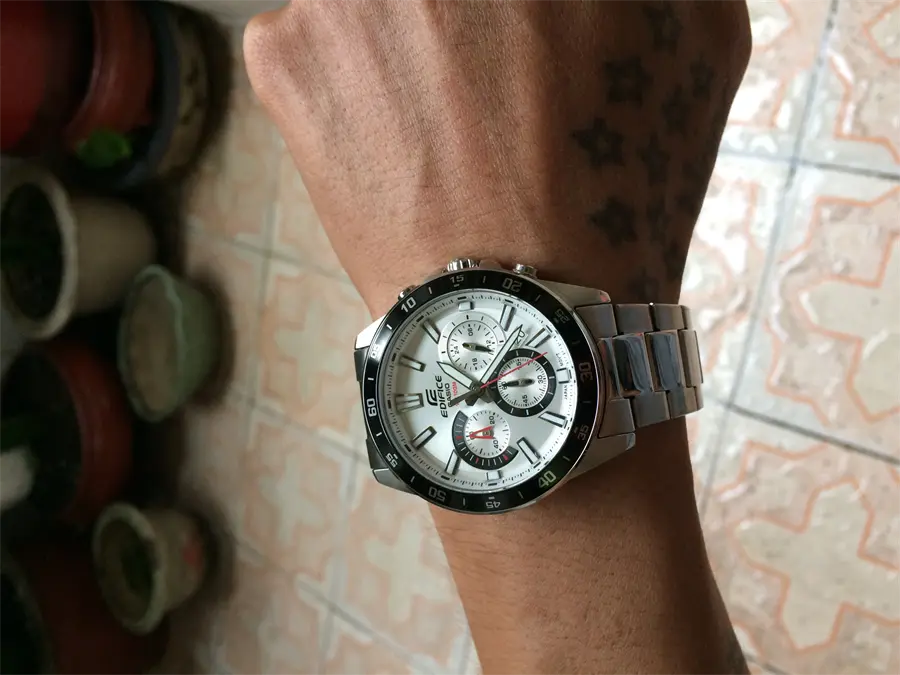 Khách hàng review Đồng hồ EDIFICE CASIO 42 mm Nam EFV-570D-7AVUDF 1