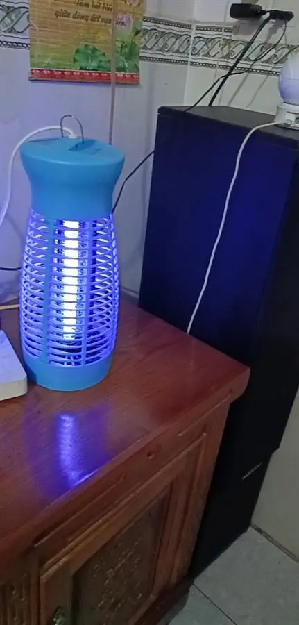 Khách hàng review Đèn diệt côn trùng đa năng Comet CM069 13