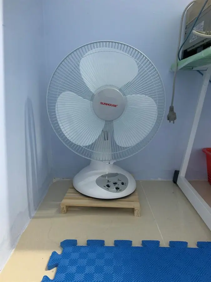 Khách hàng review Quạt sạc điện Sunhouse SH722 6