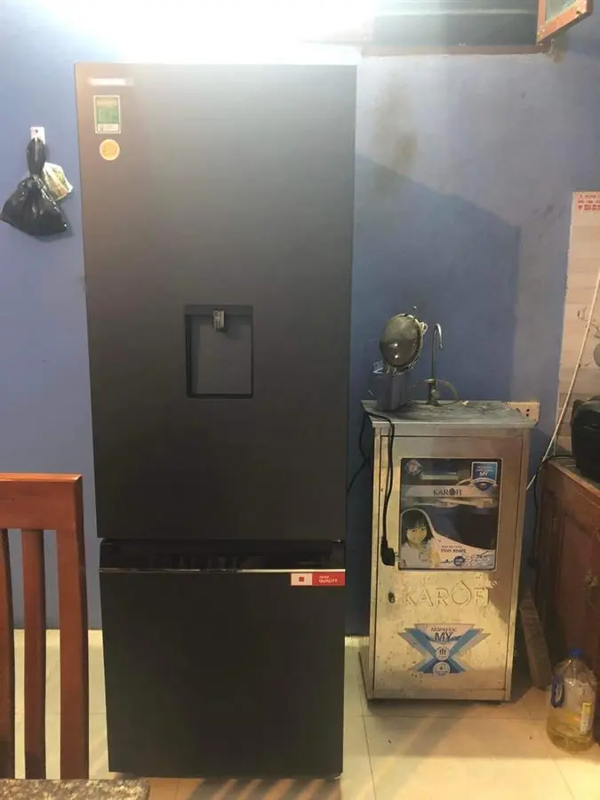 Khách hàng review Tủ lạnh Toshiba Inverter 322 lít GR-RB405WE-PMV(06)-MG 4