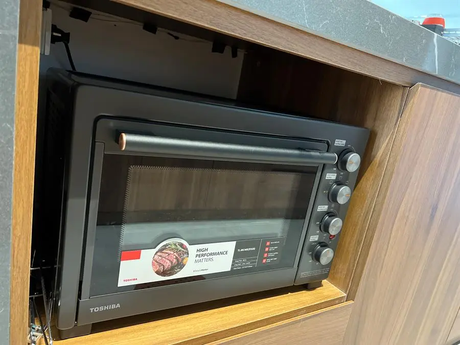 Khách hàng review Lò nướng Toshiba TL-MC40EZF(GR) 40 lít 2