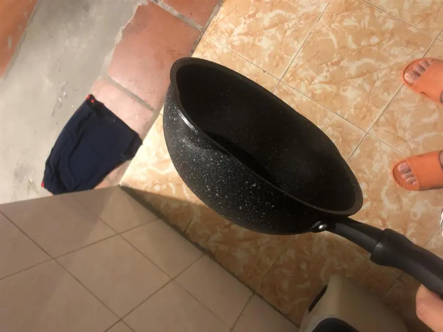 Khách hàng review Chảo nhôm sâu chống dính vân đá đáy từ 20 cm Sunhouse SHS20MRD 1
