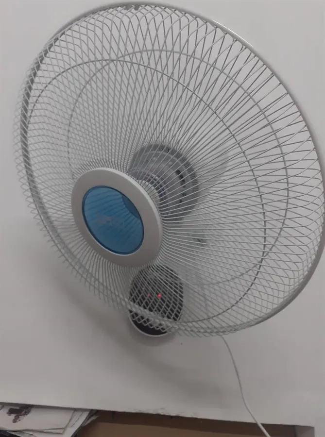 Khách hàng review Quạt treo tường AC 3 cánh AWF02A163 55W 7