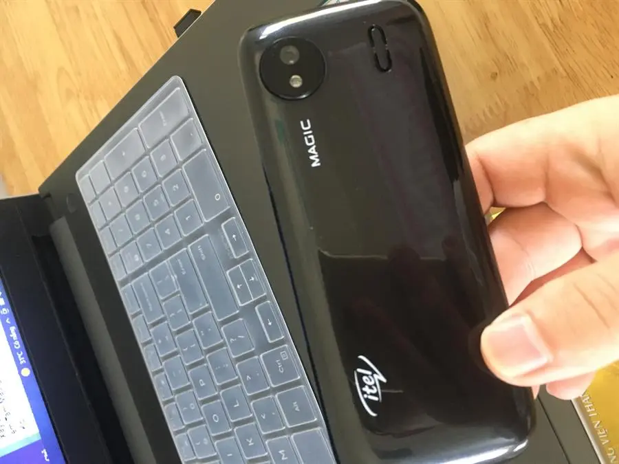 Khách hàng review Điện thoại Itel it9210 16