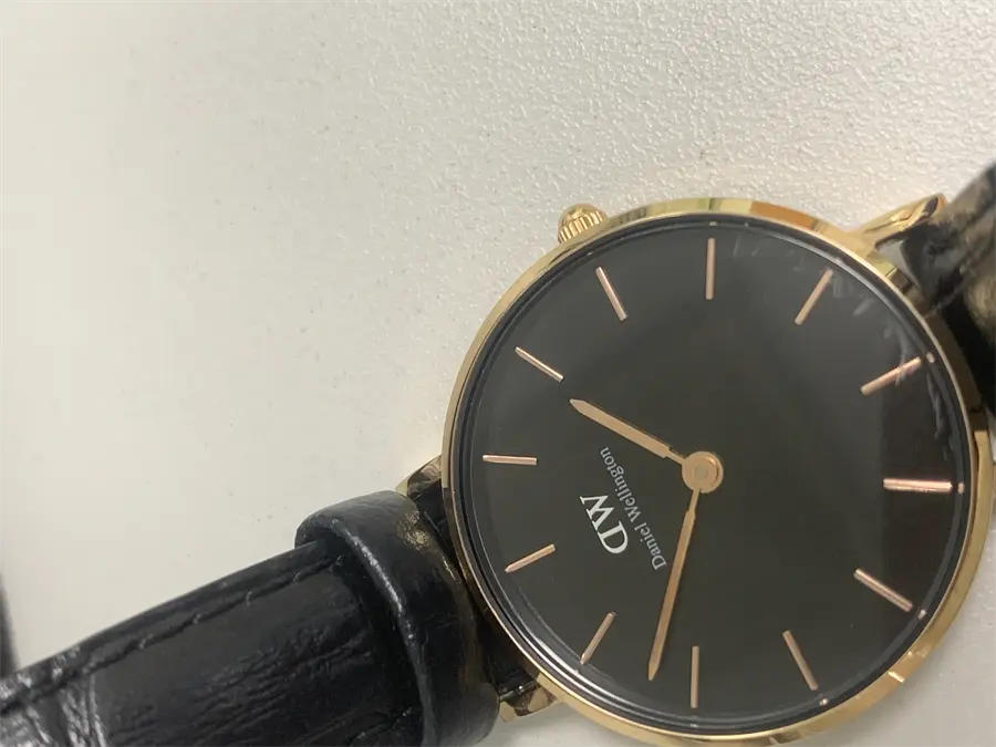 Khách hàng review Đồng hồ DANIEL WELLINGTON 28 mm Nữ DW00100223 2