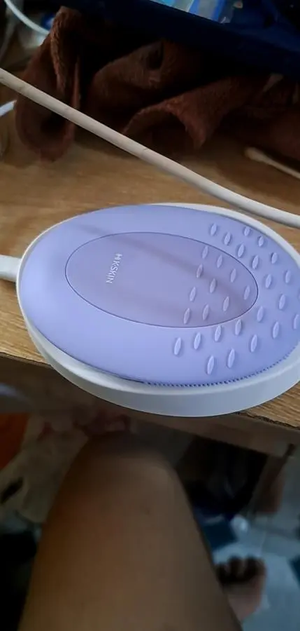 Khách hàng review Máy rửa mặt và massage K.SKIN KD303 3