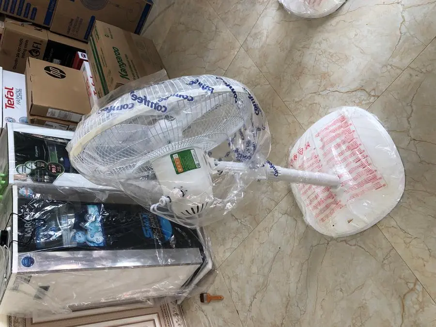 Khách hàng review Quạt lửng Comfee 3 cánh CF-FF4019VEW 48W 15