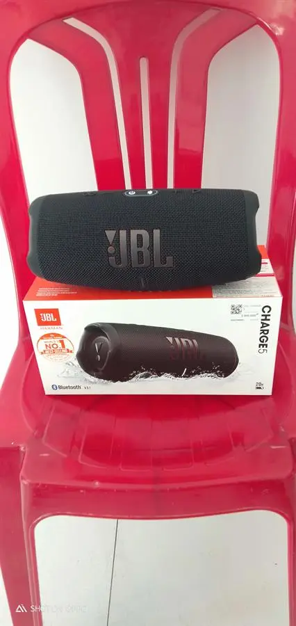Khách hàng review Loa Bluetooth JBL Charge 5 11