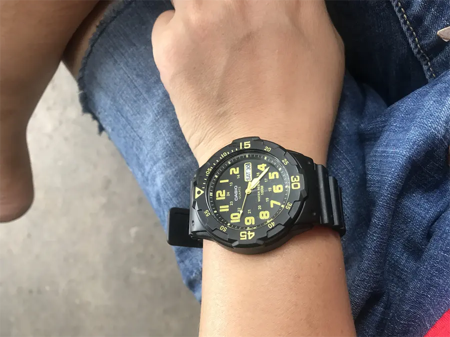 Khách hàng review Đồng hồ CASIO Timeless 42.5 mm Nam MRW-200H-9BVDF 1