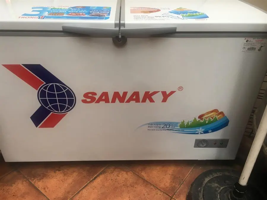 Khách hàng review Tủ đông Sanaky 305 lít VH-4099A1 13