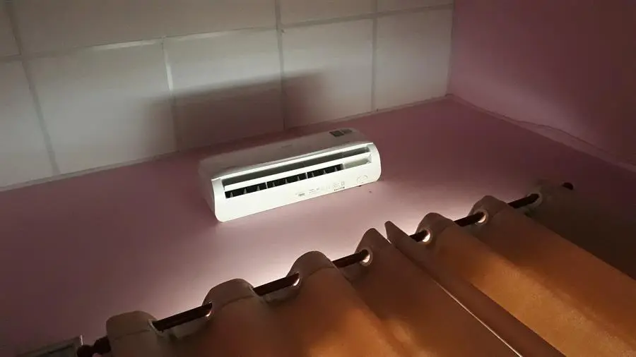 Khách hàng review Máy lạnh Aqua Inverter 1 HP AQA-KCRV10TK 2