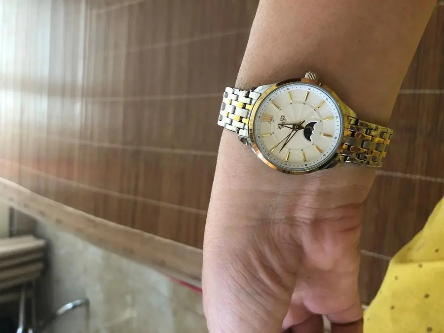Khách hàng review Đồng hồ ELIO 29 mm Nữ ES023-C2 4