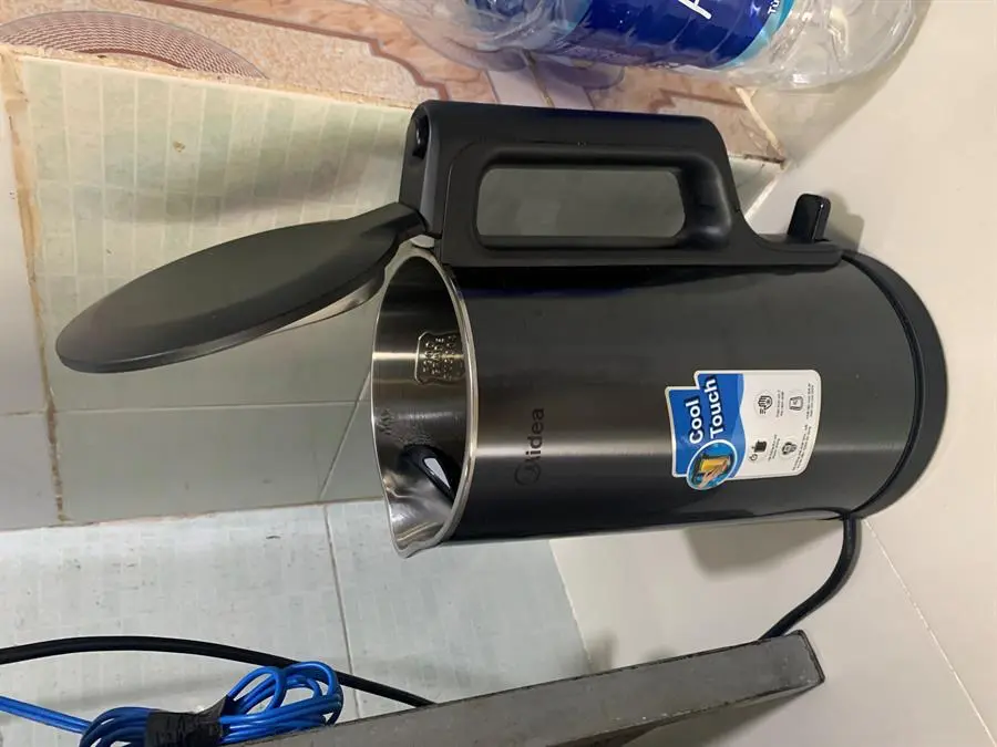 Khách hàng review Bình đun siêu tốc Midea 1.7 lít MK-317DC 4