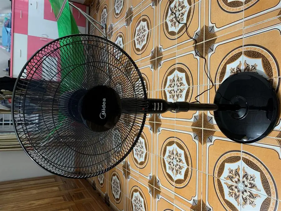 Khách hàng review Quạt đứng Midea 5 cánh FS40-15QR 55W 18