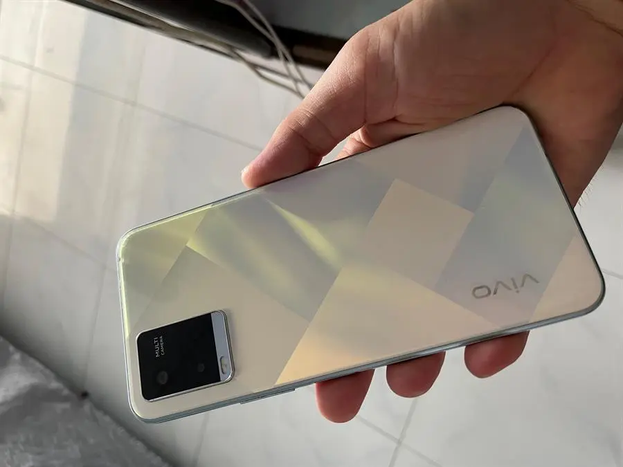 Khách hàng review Điện thoại Vivo Y15a 5