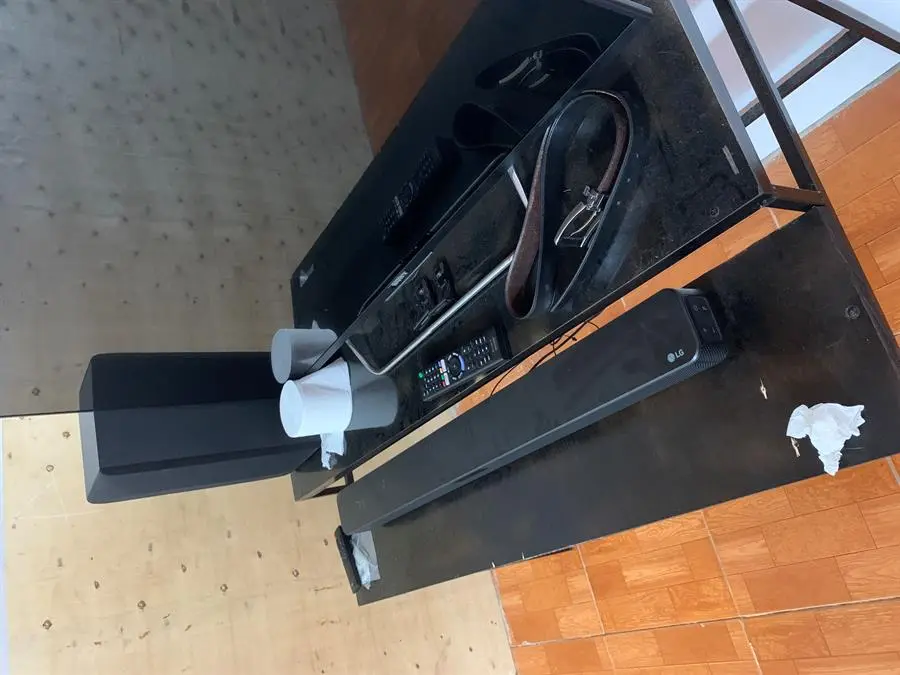 Khách hàng review Bộ loa thanh LG SL4 300W 13