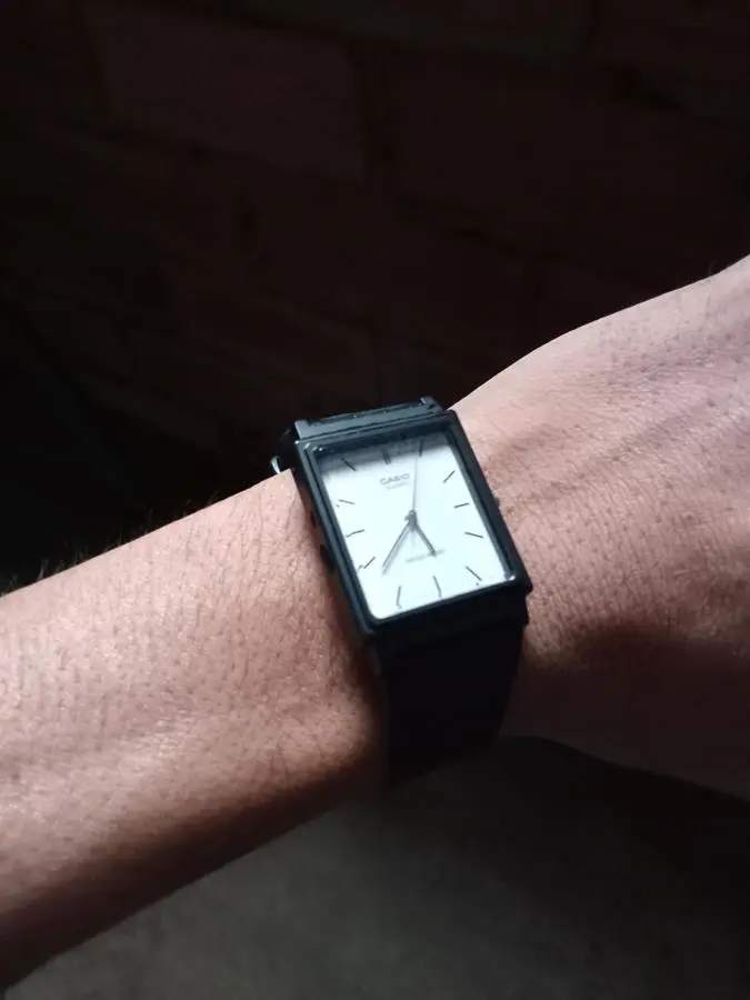 Khách hàng review Đồng hồ CASIO 26 mm Nam MQ-27-7EDF 1