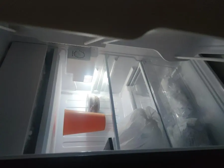 Khách hàng review Tủ lạnh Aqua 90 lít AQR-D99FA(BS) 58