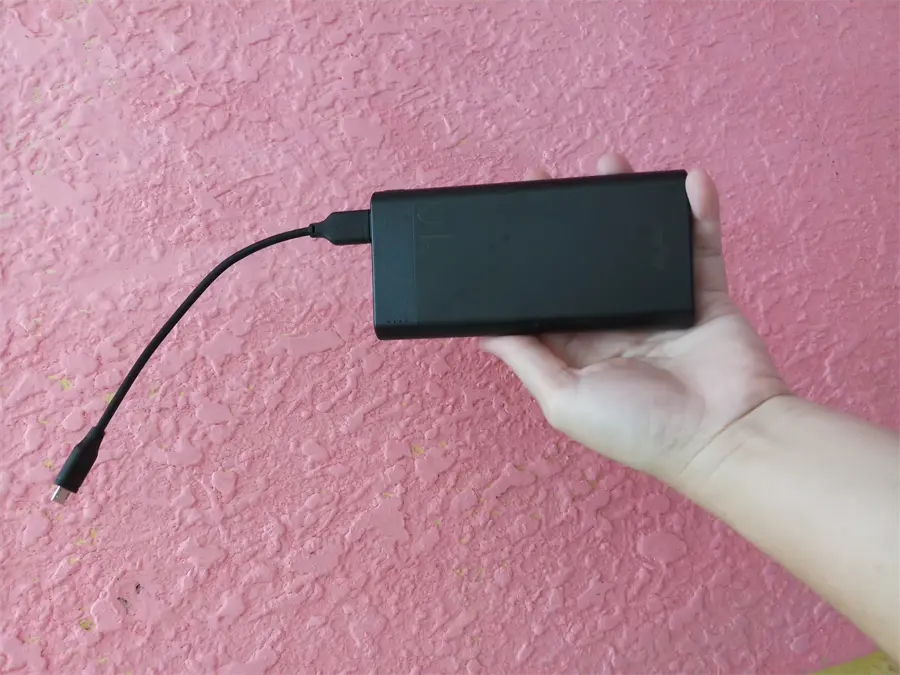 Khách hàng review Pin sạc dự phòng Polymer 10.000mAh 10W AVA  JP208 23