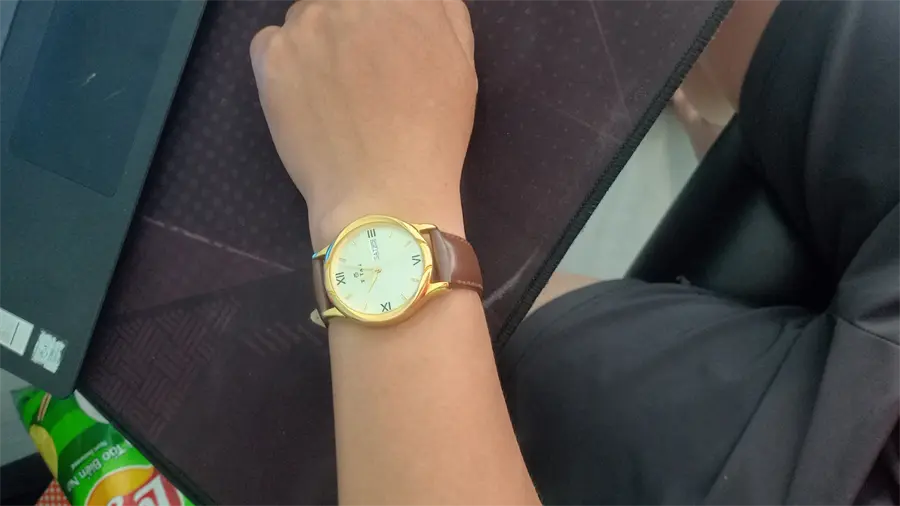 Khách hàng review Đồng hồ TITAN Karishma 35 mm Nam 1580YL05 1