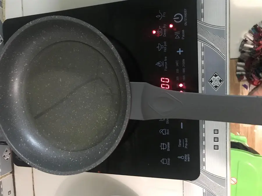 Khách hàng review Chảo nhôm chống dính vân đá đáy từ 24 cm Sunhouse SBD24MP 3