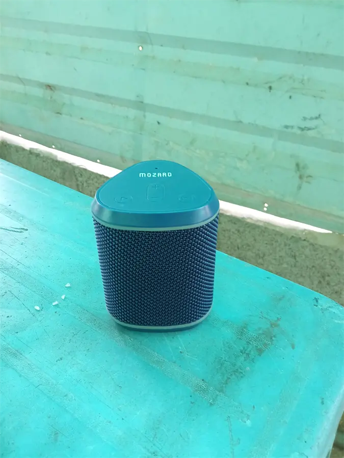 Khách hàng review Loa Bluetooth Mozard Y550 Plus 20