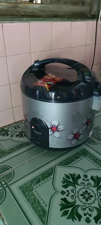 Khách hàng review Nồi cơm nắp gài Sharp 1.8 lít KS-NR191STV 16