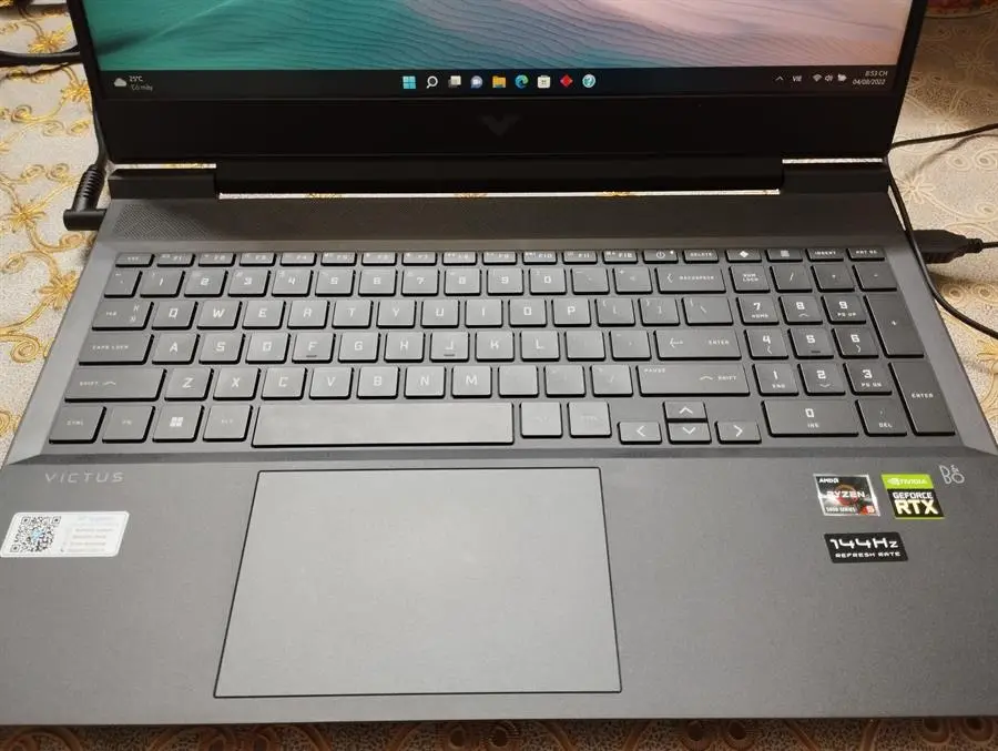 Khách hàng review Laptop HP Gaming VICTUS 16 e0175AX R5 5600H/8GB/512GB/4GB RTX3050/144Hz/Win11 (4R0U8PA) 3