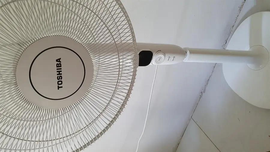 Khách hàng review Quạt đứng Toshiba 9 cánh F-LSD10(W)VN 30W 8