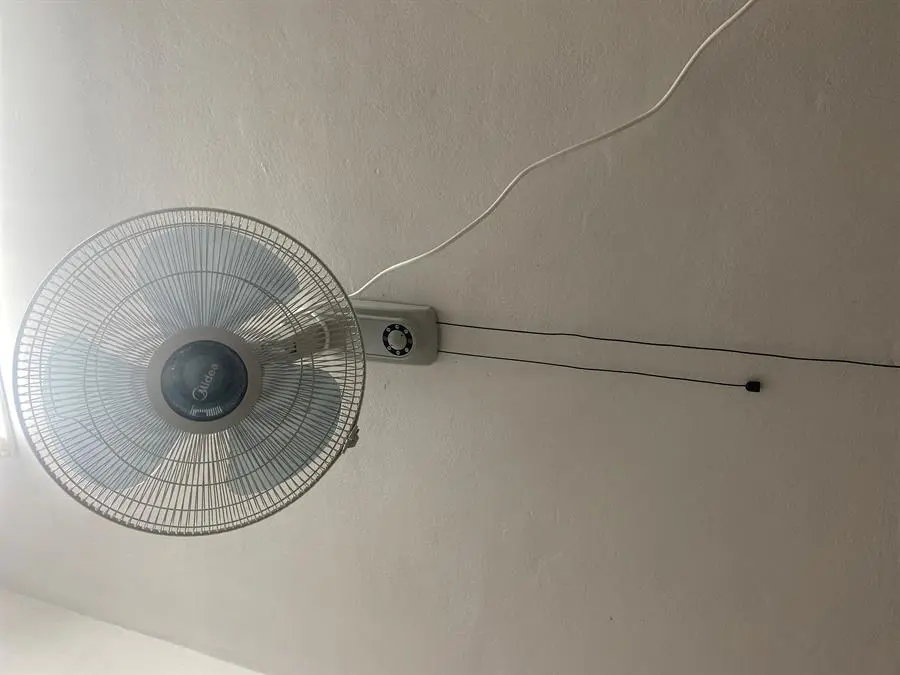 Khách hàng review Quạt treo tường Midea 3 cánh FW40-6H 55W 5