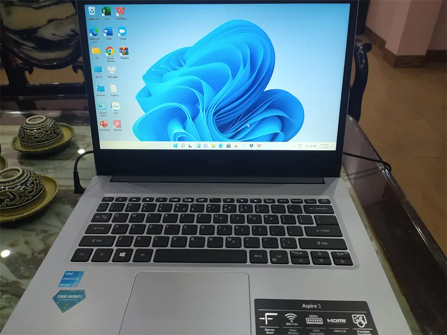 Khách hàng review Laptop Acer Aspire 3 A314 35 P6NC N6000/4GB/512GB/Win11 (NX.A7SSV.006) 1