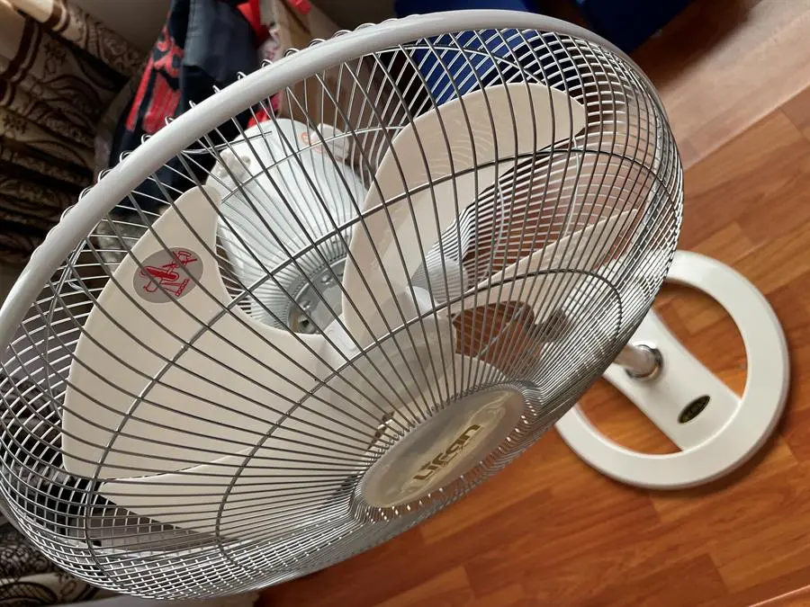 Khách hàng review Quạt đứng Lifan 5 cánh Đ-616A 45W 4