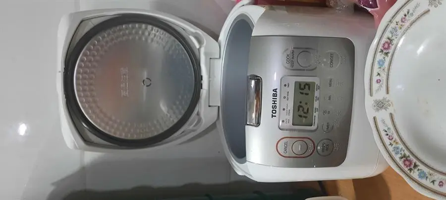 Khách hàng review Nồi cơm điện tử Toshiba 1.8 lít RC-18NMFVN(WT) 29