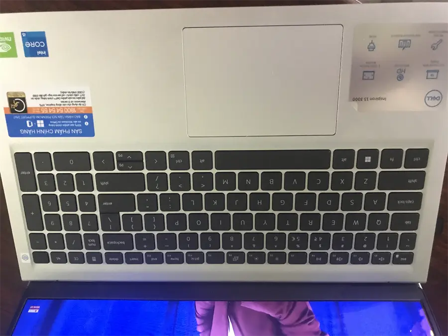 Khách hàng review Laptop Dell Inspiron 15 3511 i5 1135G7/8GB/512GB/2GB MX350/Office H 10