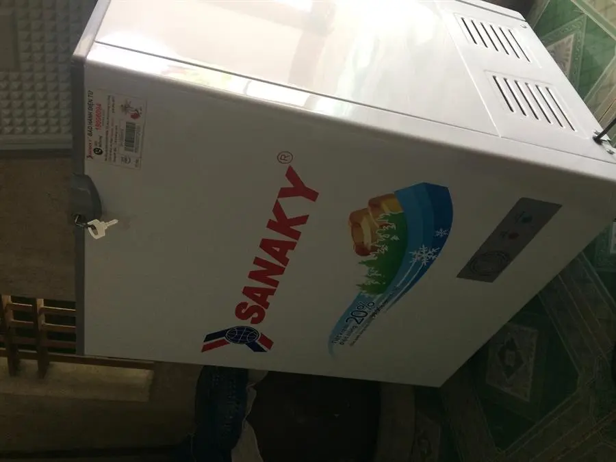Khách hàng review Tủ đông Sanaky 100 lít VH-1599HYK 6