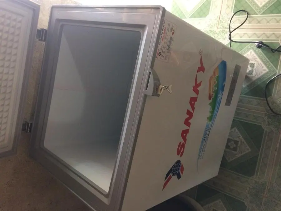 Khách hàng review Tủ đông Sanaky 100 lít VH-1599HYK 7