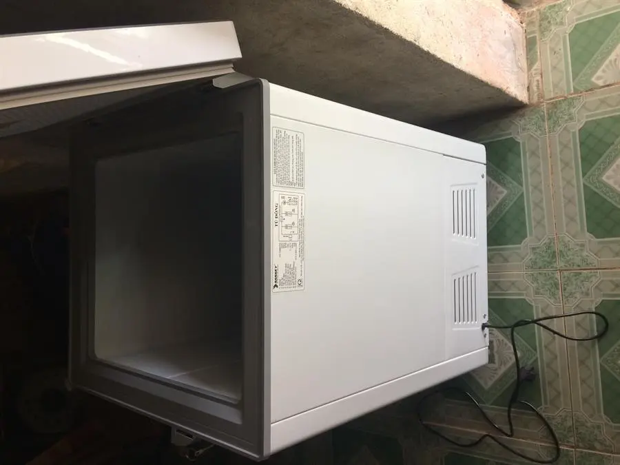 Khách hàng review Tủ đông Sanaky 100 lít VH-1599HYK 8
