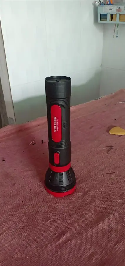 Khách hàng review Đèn pin sạc Sunhouse SHE-4131 3