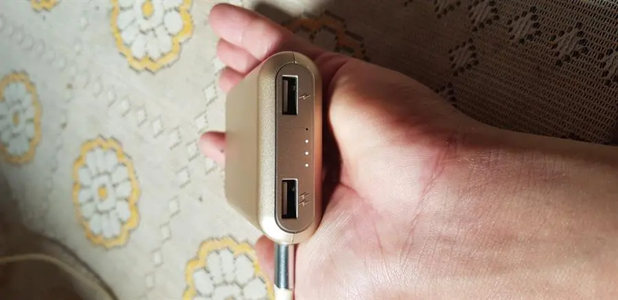 Khách hàng review Pin sạc dự phòng 7.500 mAh AVA LA 10K-1 7