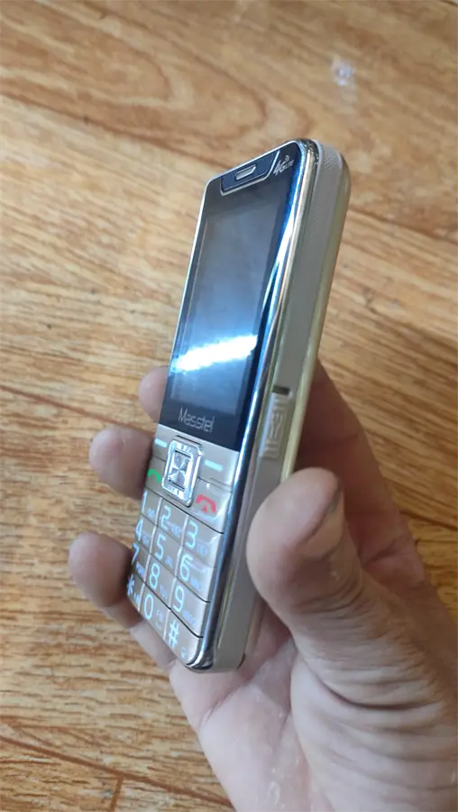 Khách hàng review Điện thoại Masstel IZI 55 4G 13