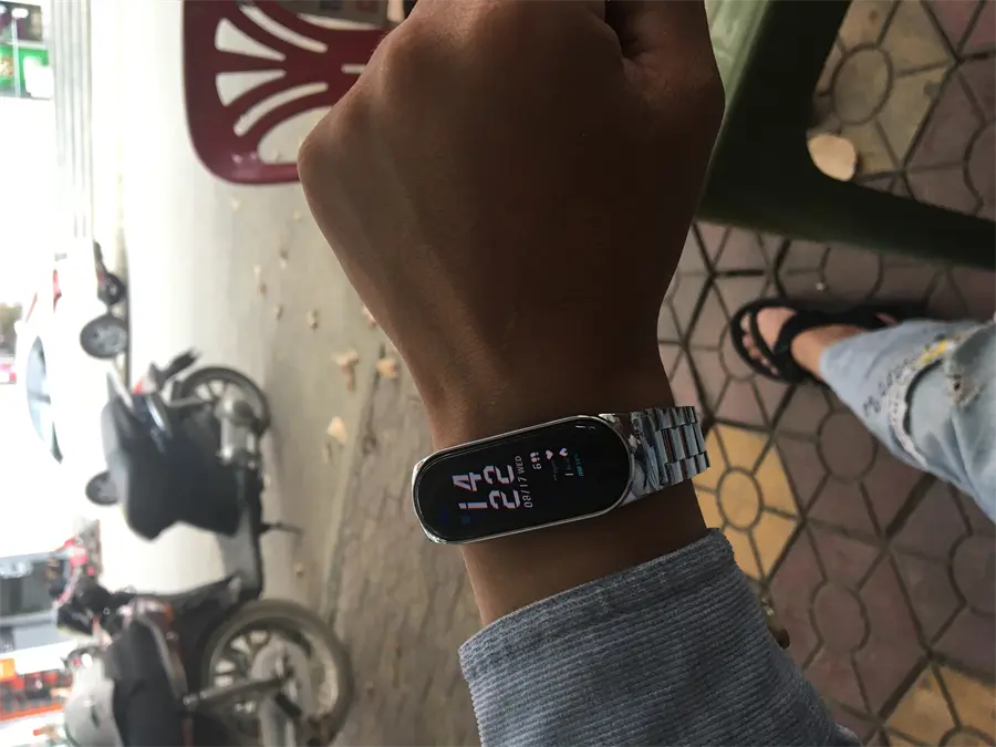 Khách hàng review Vòng đeo tay thông minh Mi Band 6 Đen 16