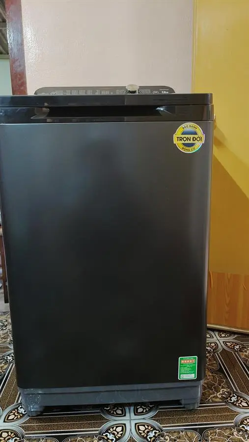 Khách hàng review Máy giặt Aqua Inverter 10 KG AQW-DR101GT BK 9