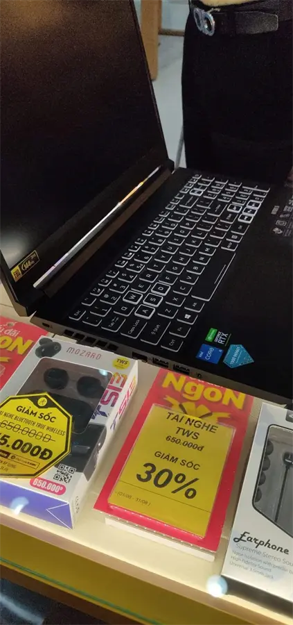 Khách hàng review Laptop Acer Nitro 5 Gaming AN515 57 5831 i5 11400H/8GB/512GB/6GB RTX3060/144Hz/Win10 (NH.QDGSV.003) 1