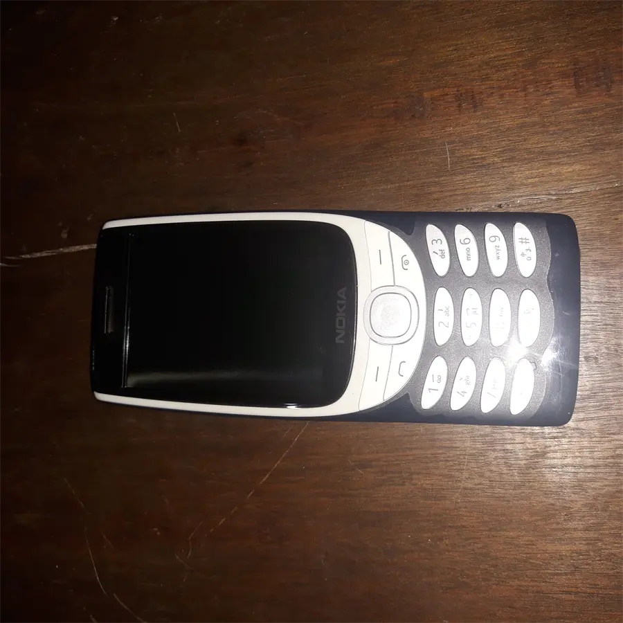 Khách hàng review Điện thoại Nokia 8210 4G 20