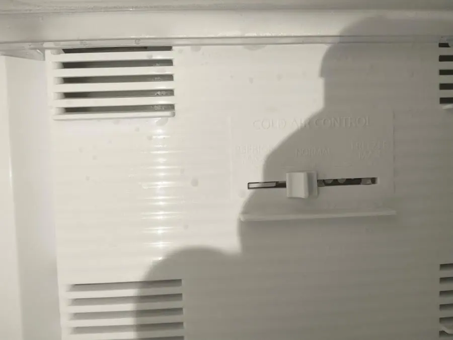 Khách hàng review Tủ lạnh Panasonic Inverter 170 lít NR-BA190PPVN 245