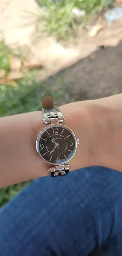 Khách hàng review Đồng hồ ANNE KLEIN 26 mm Nữ 10/9443BKBK 3